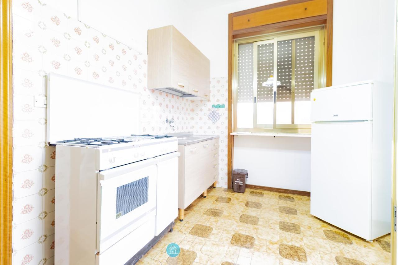 Moon & Sun Flat - Sant'Isidoro Apartment ซันตีซิโดโร ภายนอก รูปภาพ
