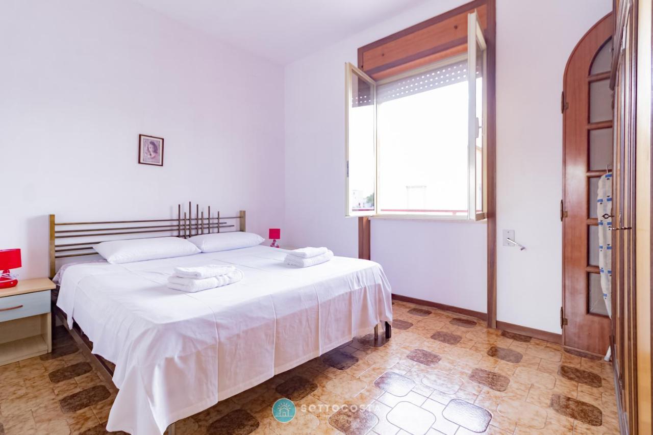 Moon & Sun Flat - Sant'Isidoro Apartment ซันตีซิโดโร ภายนอก รูปภาพ
